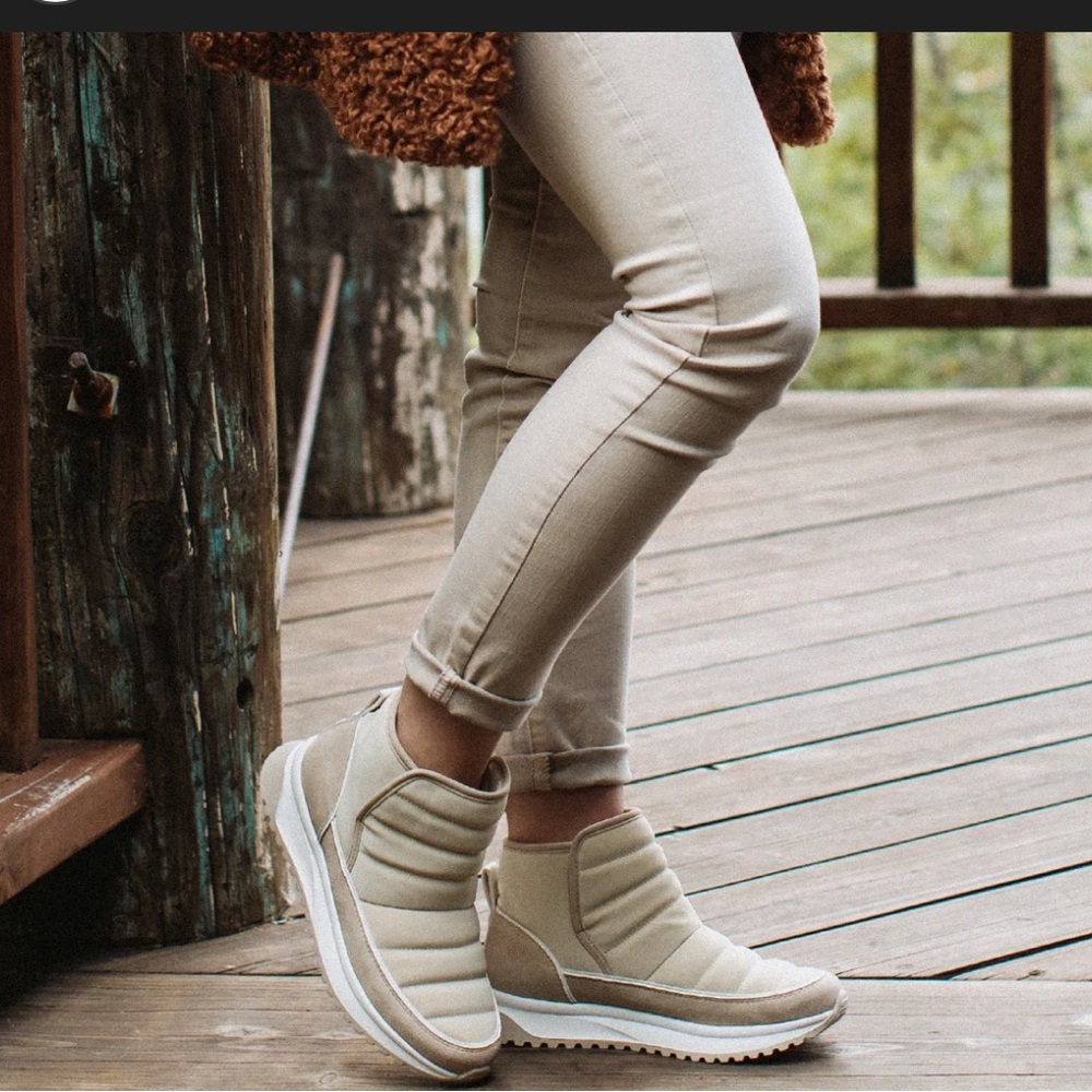 Yellow Box Beige Quilted Sneakers